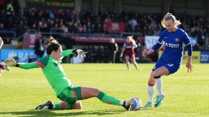 Chelsea return to top spot in WSL after beating struggling West Ham