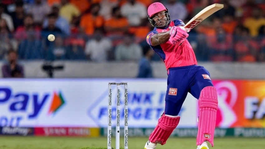 IPL: Curran carries Kings over the line