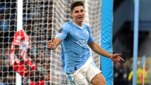 Julian Alvarez leads Manchester City to come-from-behind win against Red Star