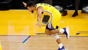 Curry just wanted to &#039;stay in the moment&#039; on way to career-high 62 points