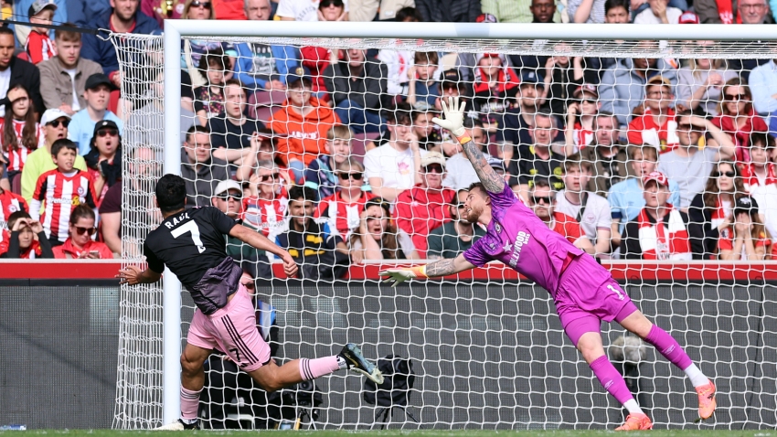 Brentford 0-0 Fulham: Bees hold on after Jimenez’s late miss