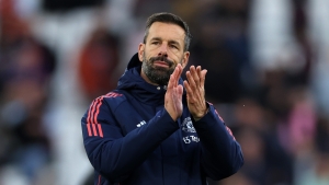 Unstoppable' Man Utd must start their season now, warns Van Nistelrooy