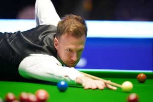 Judd Trump marches into UK Championship quarter-finals