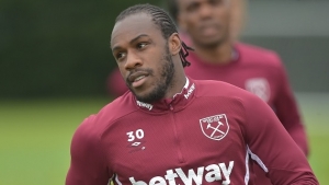 West Ham's Michail Antonio to accept invitation to join Jamaica's Reggae Boyz - report