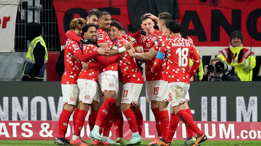 Mainz 2-1 Bayern Munich: Lee double inflicts Kompany's first Bundesliga defeat