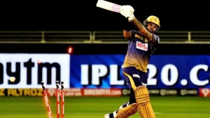 Sunil Narine batting at 5 for KKR a 'waste of space' - Gavaskar