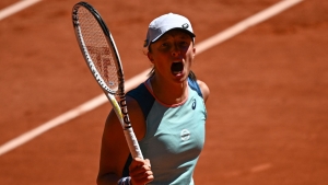 French Open: Swiatek feeling a whole lotta love after reaching Roland Garros final