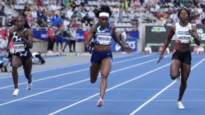 Thompson-Herah coasts to easy win at Paris Diamond League