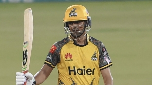 Rutherford's Peshawar Zalmi condemn Karachi Kings to fourth straight defeat in Pakistan Super League