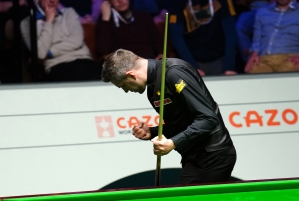 Mark Selby leaves it late to seal place in world final