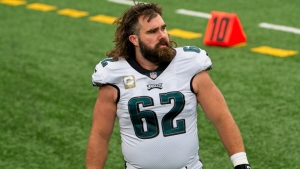 Eagles' Jason Kelce holds off retirement to return for 2021 season