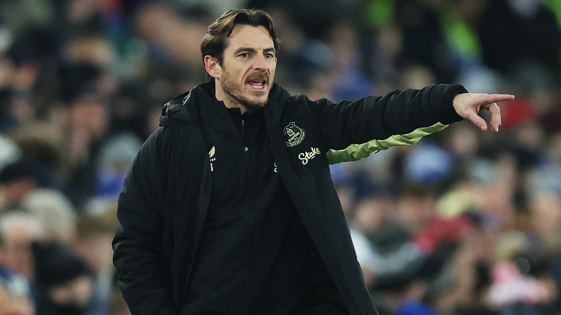 Baines hails Everton commitment