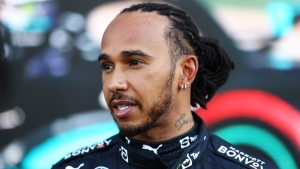 Championship hangs in balance as Hamilton seeks third straight win in Saudi Arabia
