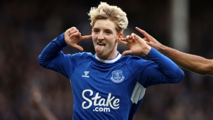 Newcastle complete £45m swoop for Gordon as Everton sell youngster