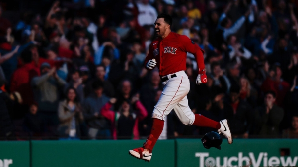 Red Sox's Adam Duvall hits walk-off homer to cap monster day, save