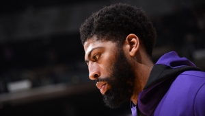 Anthony Davis leaves Lakers game early but expects swift recovery