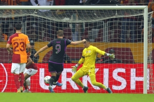 Harry Kane on target again as Bayern beat Galatasaray