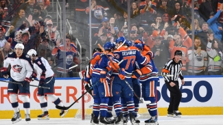 NHL: Oilers extend winning streak to 14