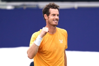 Andy Murray warms up for Wimbledon with straight-sets victory at Surbiton