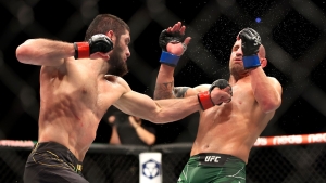 UFC 284: Makhachev retains against Volkanovski by unanimous decision, Rodriguez taps out Emmett