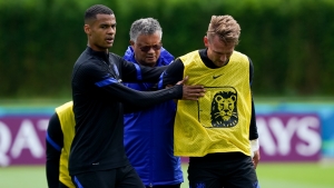 Dutch blow as De Jong out of rest of Euro 2020 with knee injury