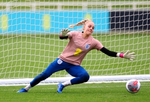 England and Manchester City goalkeeper Ellie Roebuck recovering from stroke