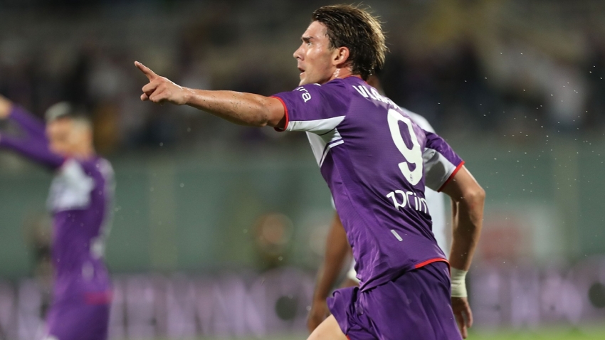 Vlahovic confirms Fiorentina stay despite &#039;top&#039; offers