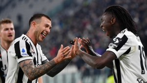 Juventus 2-0 Cagliari: Kean and Bernardeschi help Juve close gap on top four