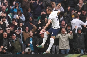 We value him so much – Ryan Mason hails Harry Kane’s all-round contribution