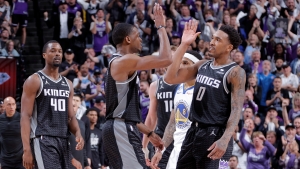 Kings open up 2-0 lead over Warriors as Green ejected, 76ers down Nets again