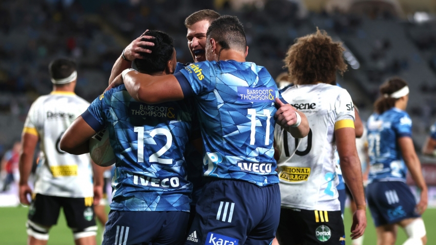 Blues stop the rot with win over Hurricanes, Reds hammer Rebels
