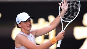 Australian Open: Swiatek demolishes Spanish qualifier Bucsa in 54 minutes