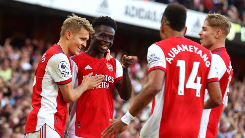Arsenal 3-1 Tottenham: Gunners claim easy derby win over sorry Spurs