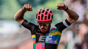Giro d&#039;Italia: Bettiol storms to maiden stage victory as Bernal retains overall lead