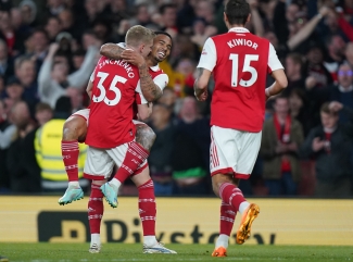 Arsenal return to the Premier League summit and continue Chelsea’s dismal run
