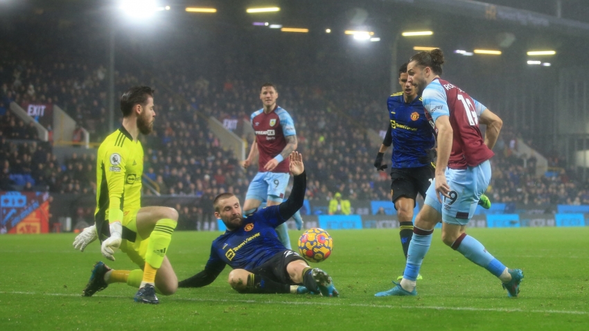 Burnley 1-1 Manchester United: Red Devils drop out of top four