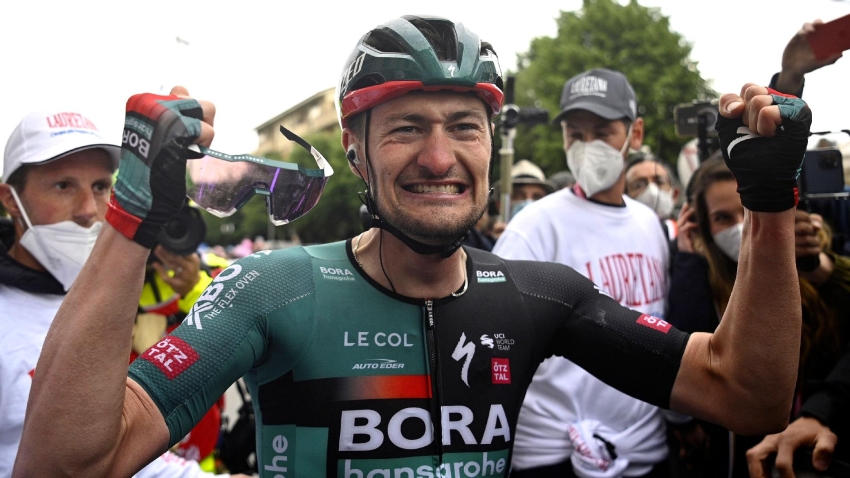 Nico Denz sprints to stage 12 win in Giro as Geraint Thomas retains narrow lead