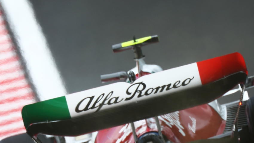 Alfa Romeo announce 2023 end to Sauber partnership with Audi links circling