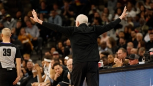 &#039;Don&#039;t poke the bear&#039; – Popovich frustrated by Spurs fans jeering Clippers star Leonard