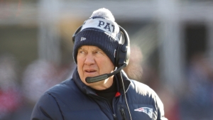 Belichick to stay on for 24th season with Patriots