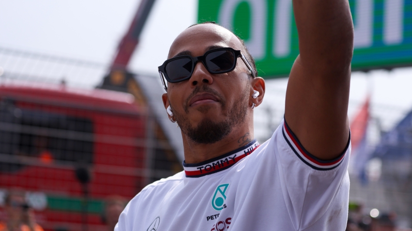 Hamilton apologises to Mercedes after Dutch Grand Prix outburst