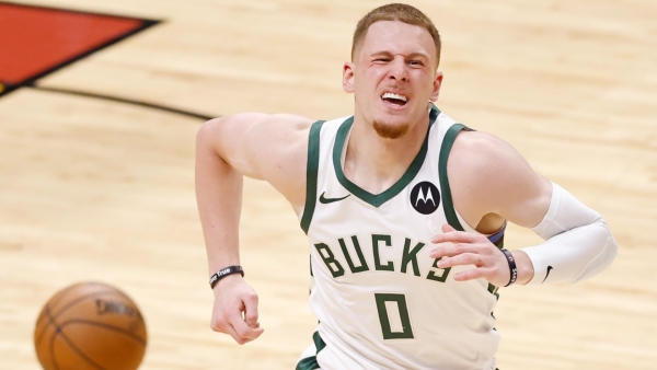 NBA playoffs 2021: Bucks lose DiVincenzo for championship bid