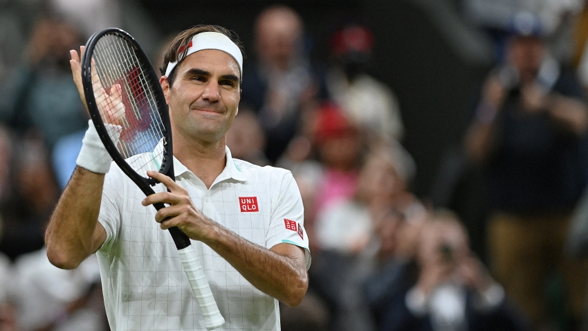 Wimbledon: Federer beats battling Sonego to reach 18th Wimbledon quarter-final