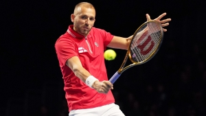 Dan Evans crashes out of French Open in first round