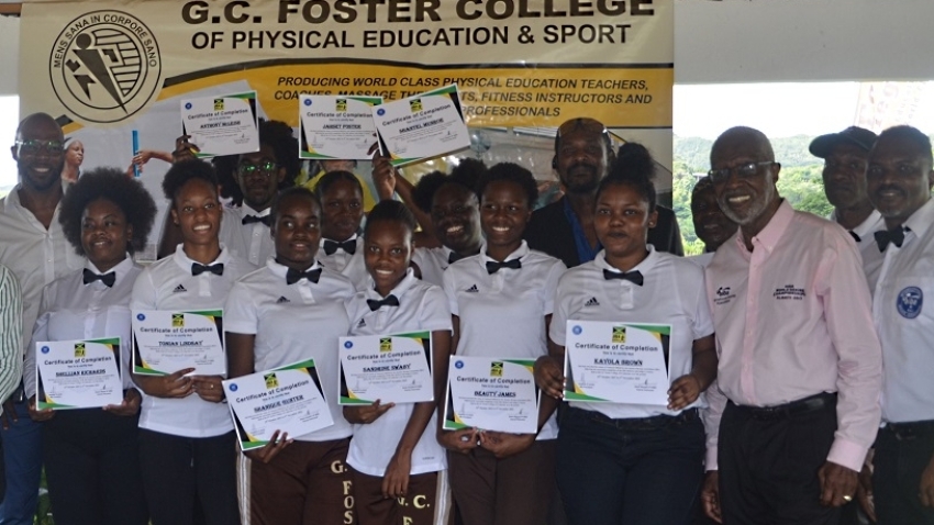 Thirteen new boxing officials complete intensive short course at GC Foster College