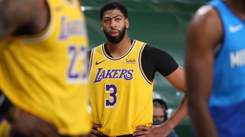 Lakers star Anthony Davis: I suck right now