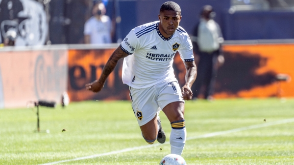 LA Galaxy acquire Brazilian midfielder Douglas Costa as DP