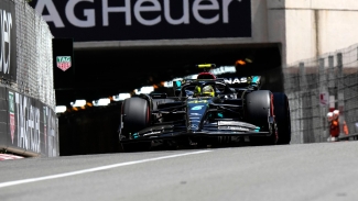 Toto Wolff unhappy as crane lifts Lewis Hamilton’s stricken car off Monaco track