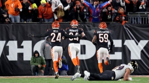 Bengals knock out Ravens after Hubbard&#039;s record-breaking fumble return TD