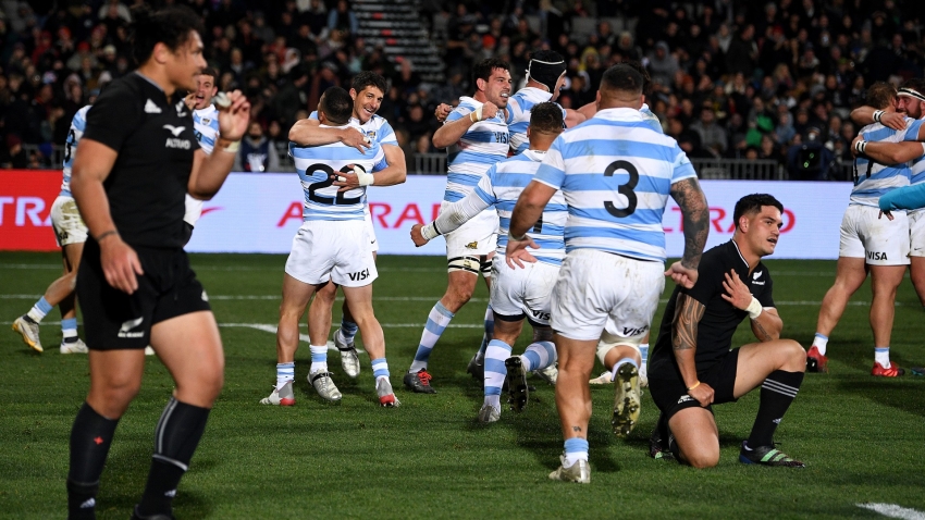 Ofre pludselig Fest New Zealand 18-25 Argentina: Pumas claim historic first away win over  struggling All Blacks